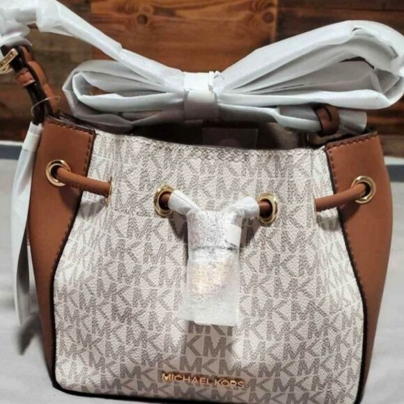 Michael Kors Phoebe Messenger small bucket bag PLEASE READ DESCRIPTION - Picture 1 of 3